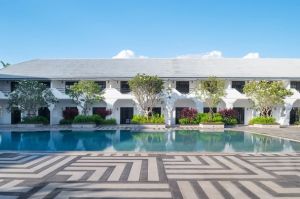 เซอร์วิสชาร์จ Indochina Hotel