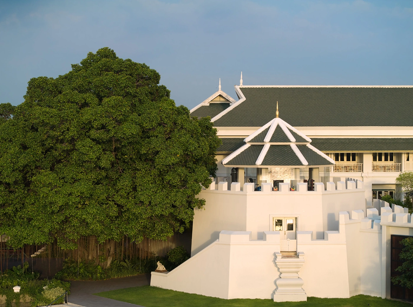 Kalanan Riverside Resort