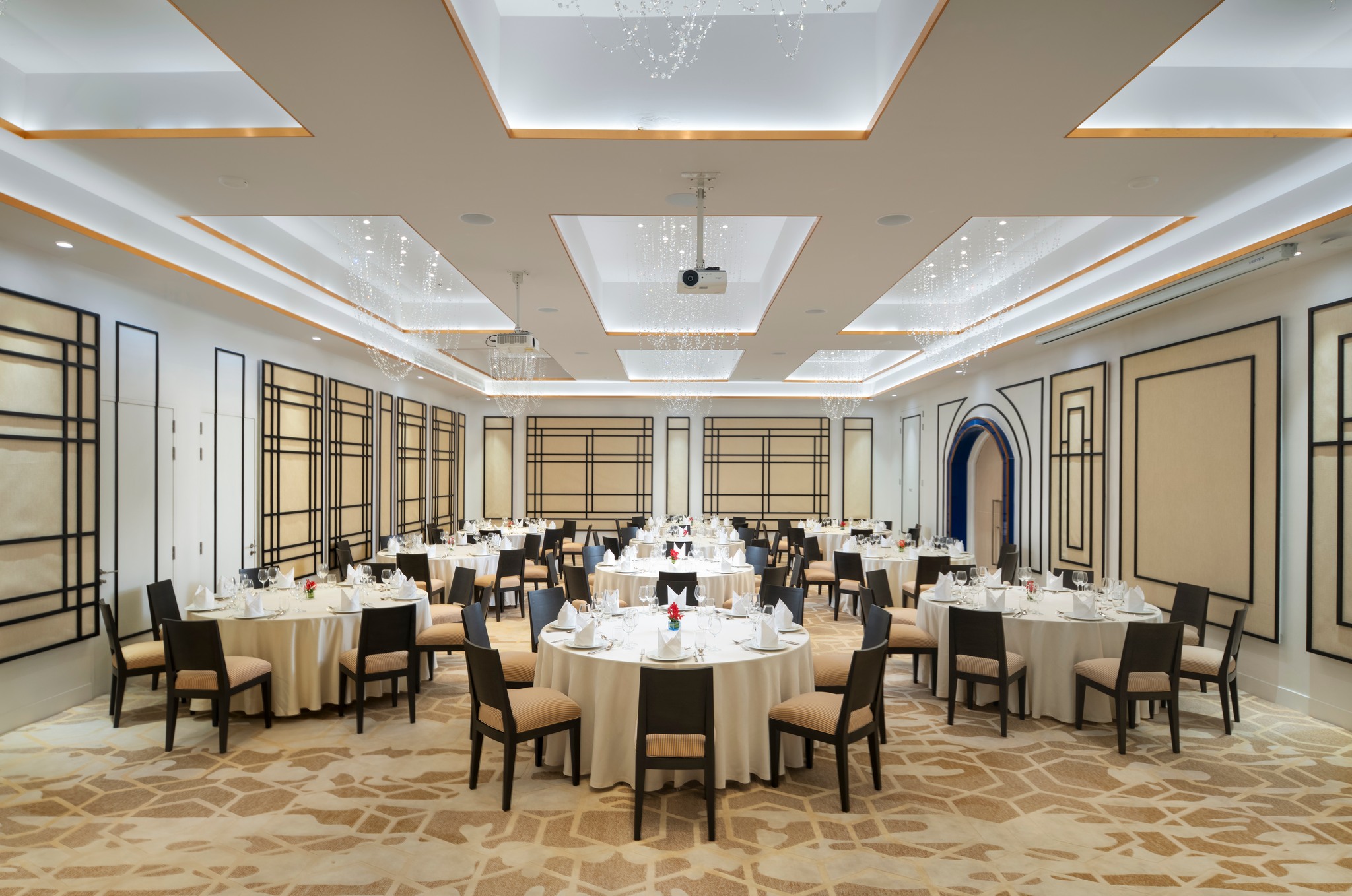 Radisson Hotel Chateau de Bangkok