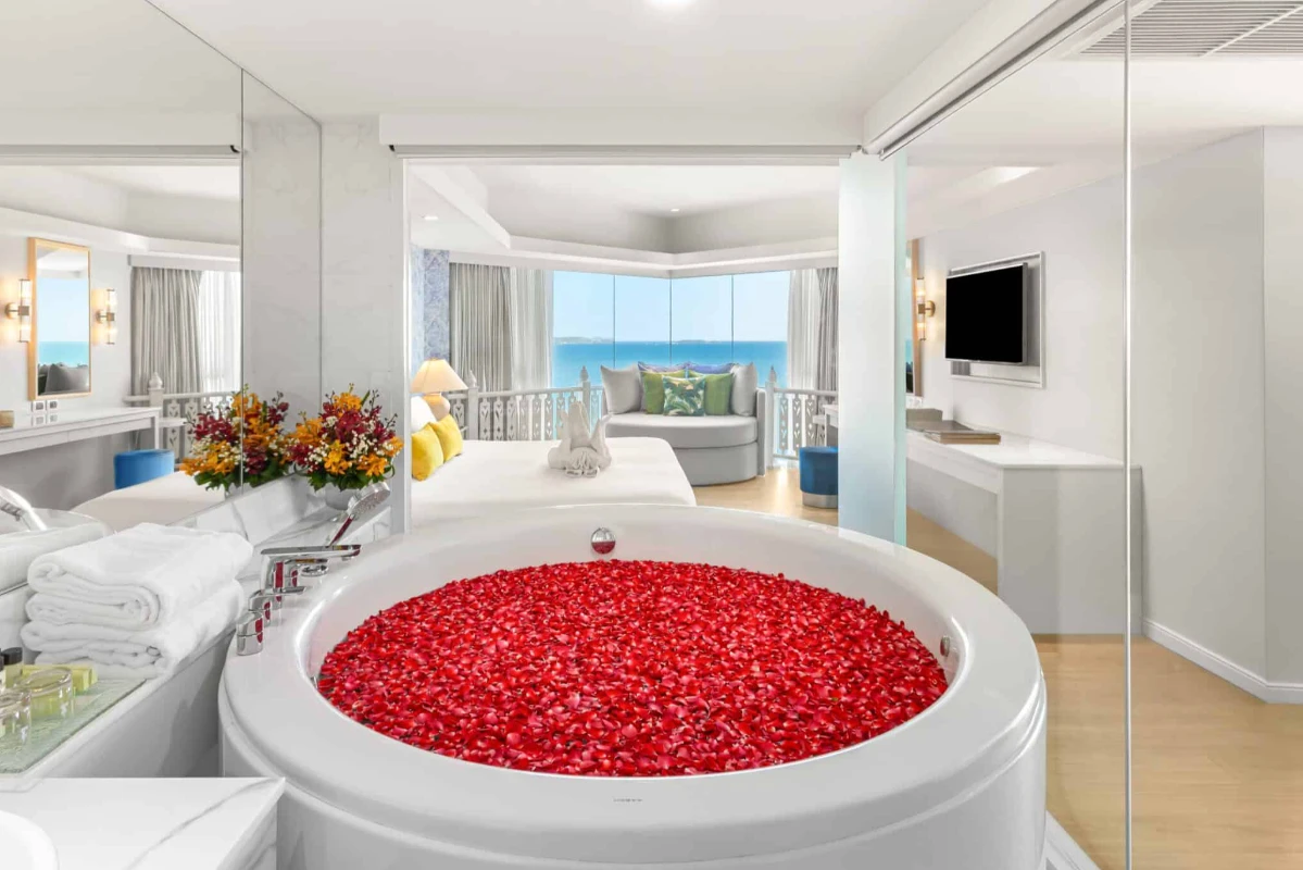 Royal Cliff Hotels Group