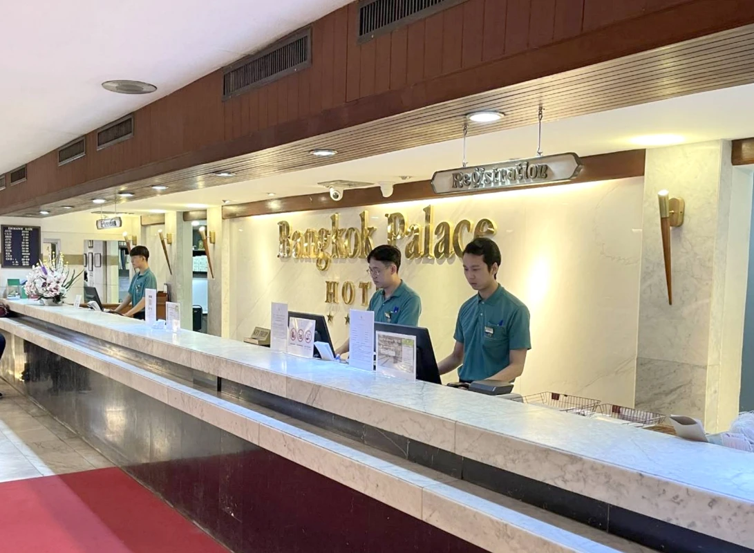 Bangkok Palace Hotel