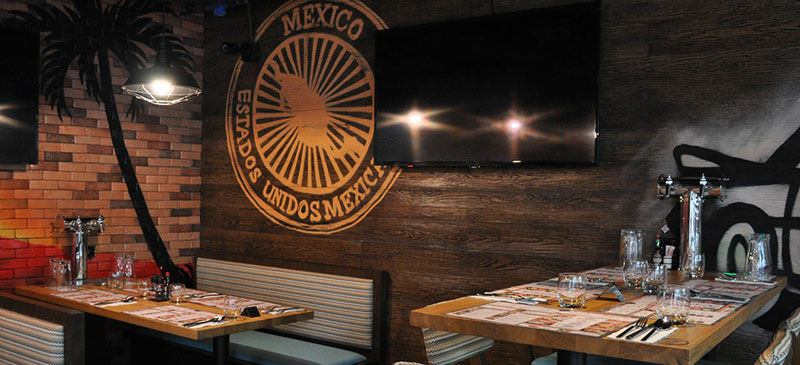 เซอร์วิสชาร์จ Cali-Mex Bar and Grill Restaurant เซอร์วิสชาร์จ Cali-Mex Bar and Grill Restaurant