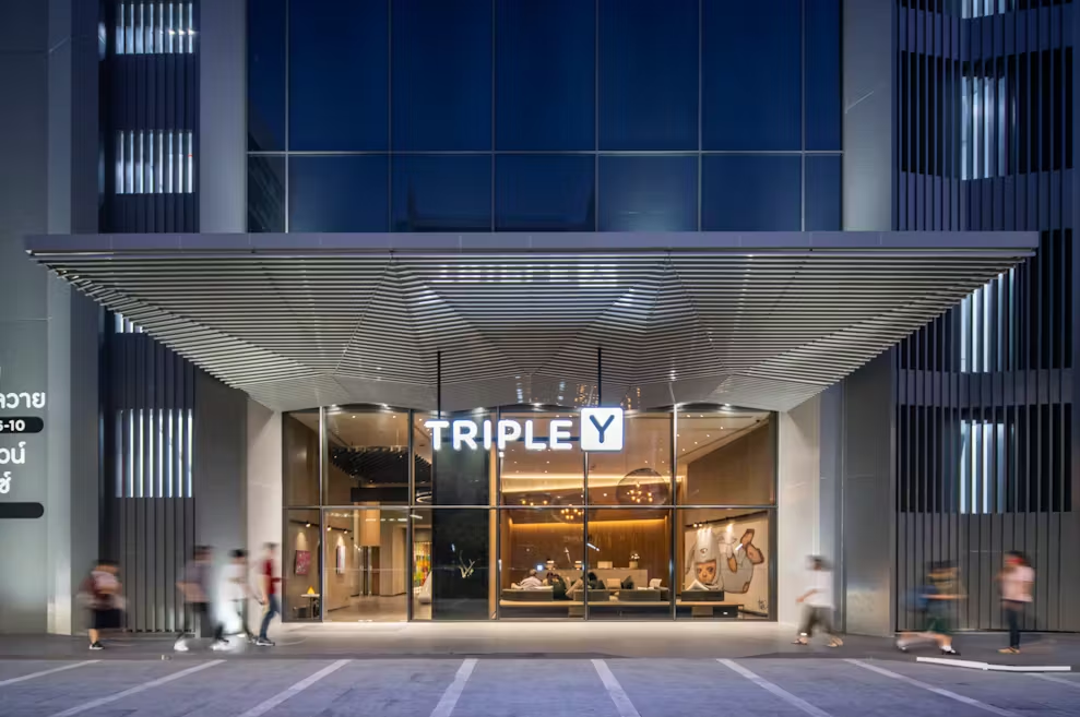 เซอร์วิสชาร์จ Triple Y Hotel เซอร์วิสชาร์จ Triple Y Hotel