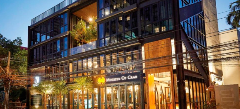 เซอร์วิสชาร์จ บริษัท เดอะ ฮังกรี โนแมด   Ministry Of Crab Bangkok เซอร์วิสชาร์จ บริษัท เดอะ ฮังกรี โนแมด   Ministry Of Crab Bangkok