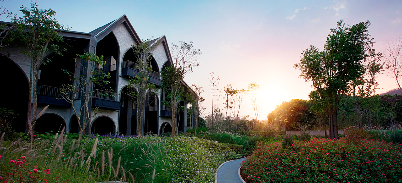 เซอร์วิสชาร์จ Hotel Labaris Khao Yai